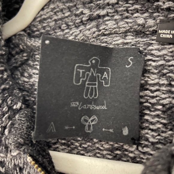 Aritzia Zip Up Sweater - Picture 3 of 3